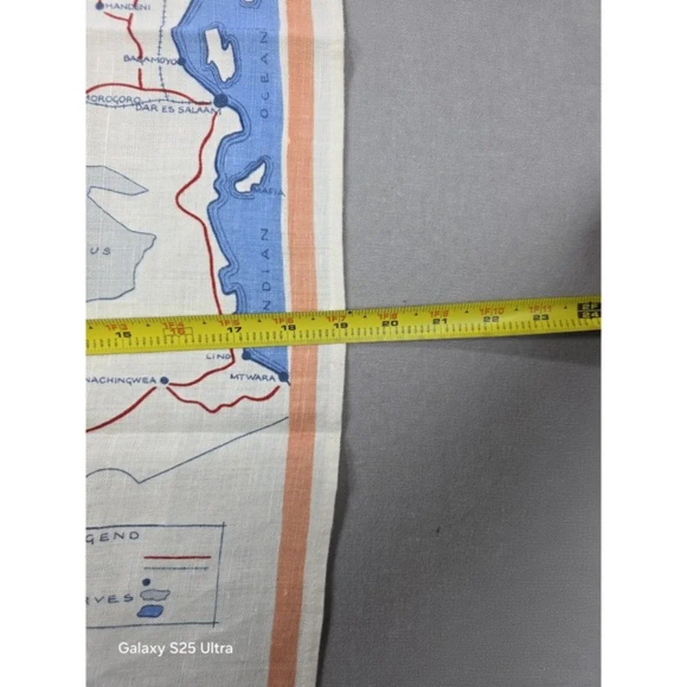 Africa Map‎ Tea Towel Linen Living in Africa Giraffe Lion Rhino